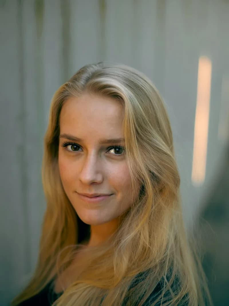 Retrato de Marina Okabe